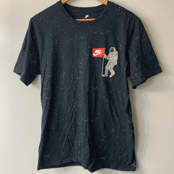 Nike Tee Astronaut Man On The Moon Flag 